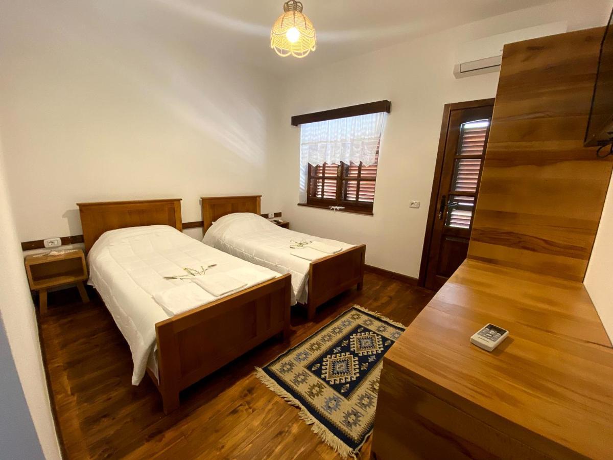 Nena Dashuri Agroturizem Peshkopi Exterior photo